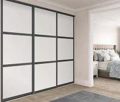 SLIMLINE DOORS Super white Glass With Horizontal Strips